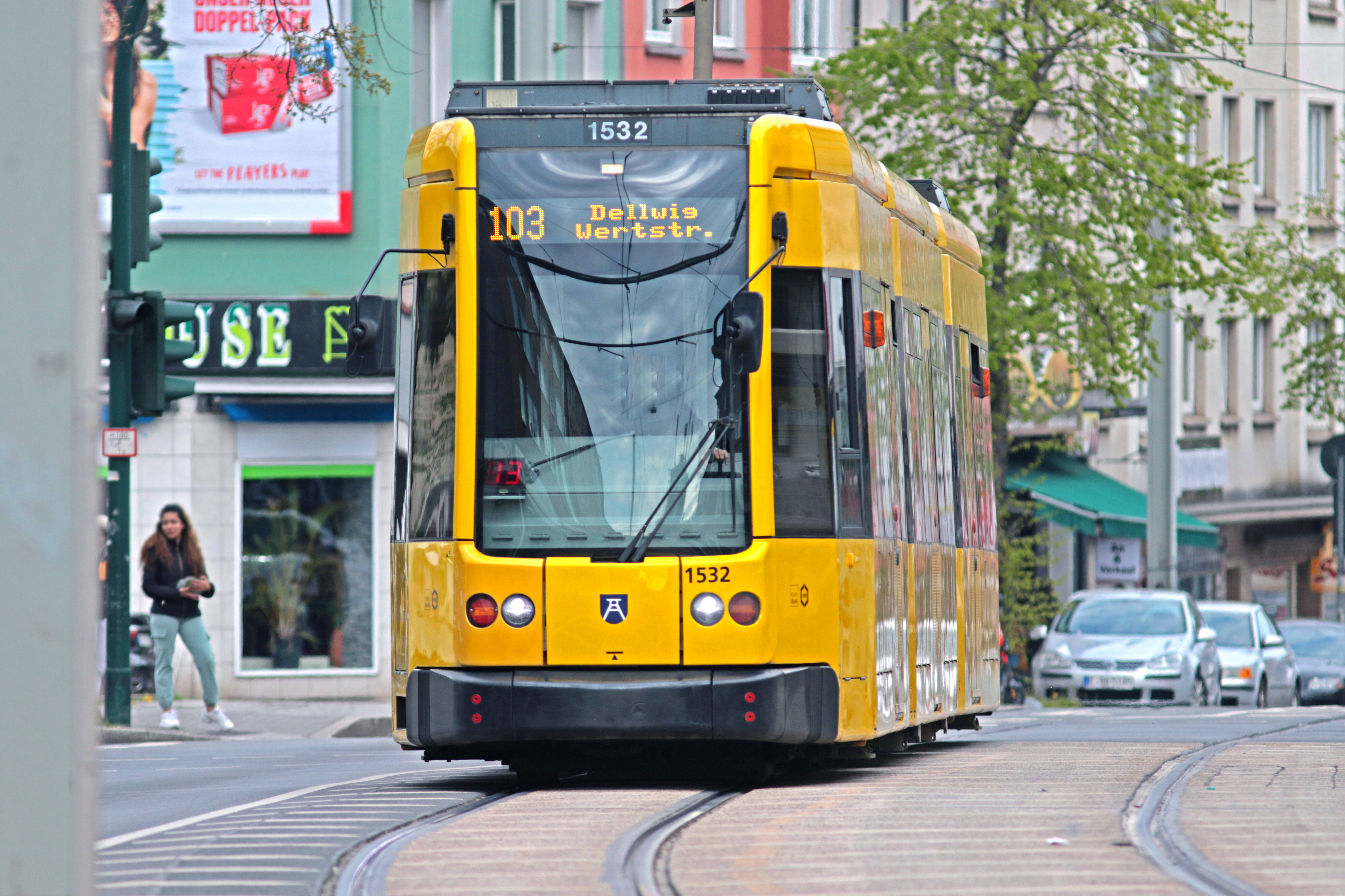 Zugunglück! Mann in Hannover von Straßenbahnwaggons zerquetscht!