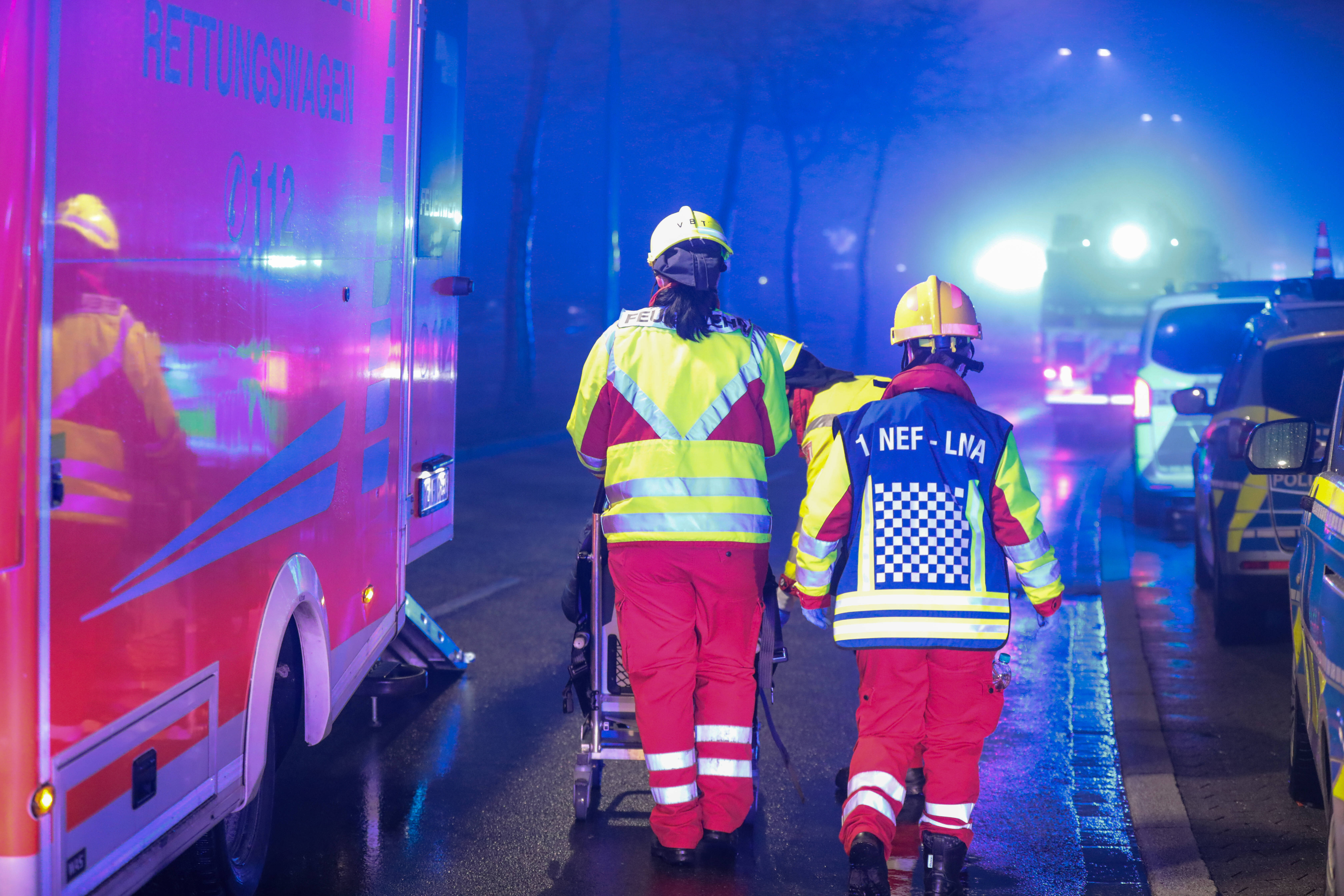 Kinder von Bus erfasst! Nordarzt-Einsatz läuft!